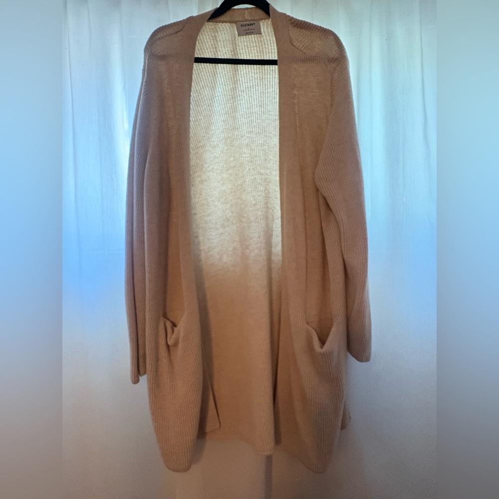 Old Navy knitted beige cardigan